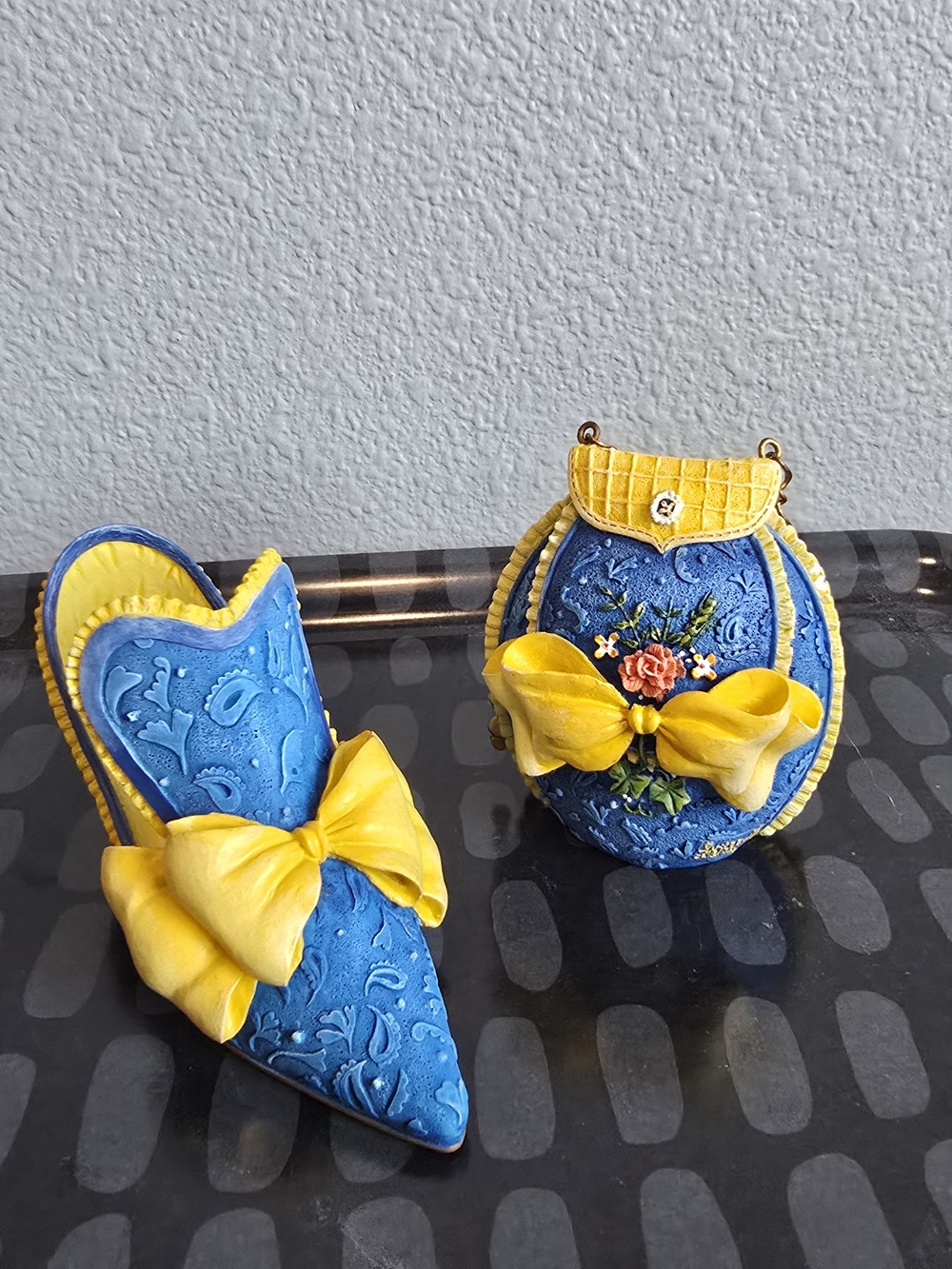 Willow Hall Centre Stage Collection Day Dreamer Ceramic Heel And Purse Miniature